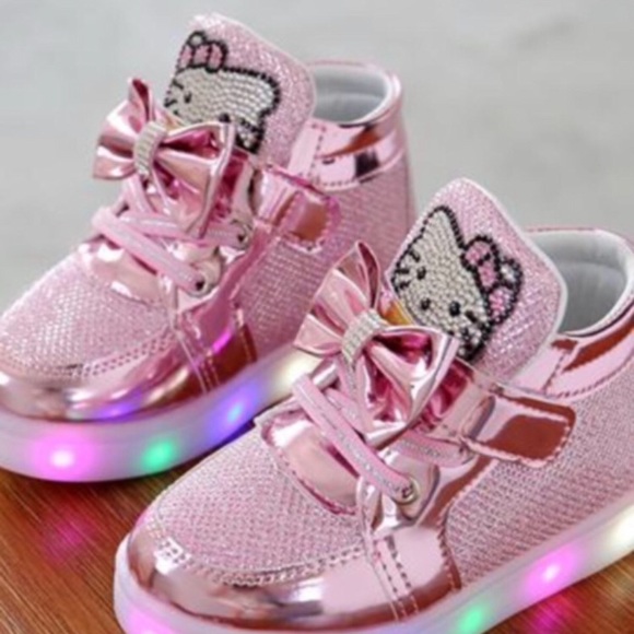 hello kitty tennis shoes